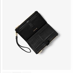 Michael Kors wristlet